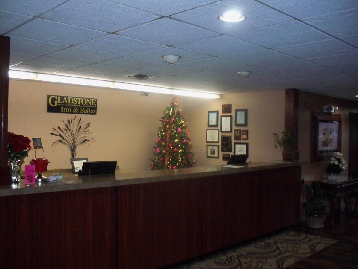  | Gladstone Inn and Suites