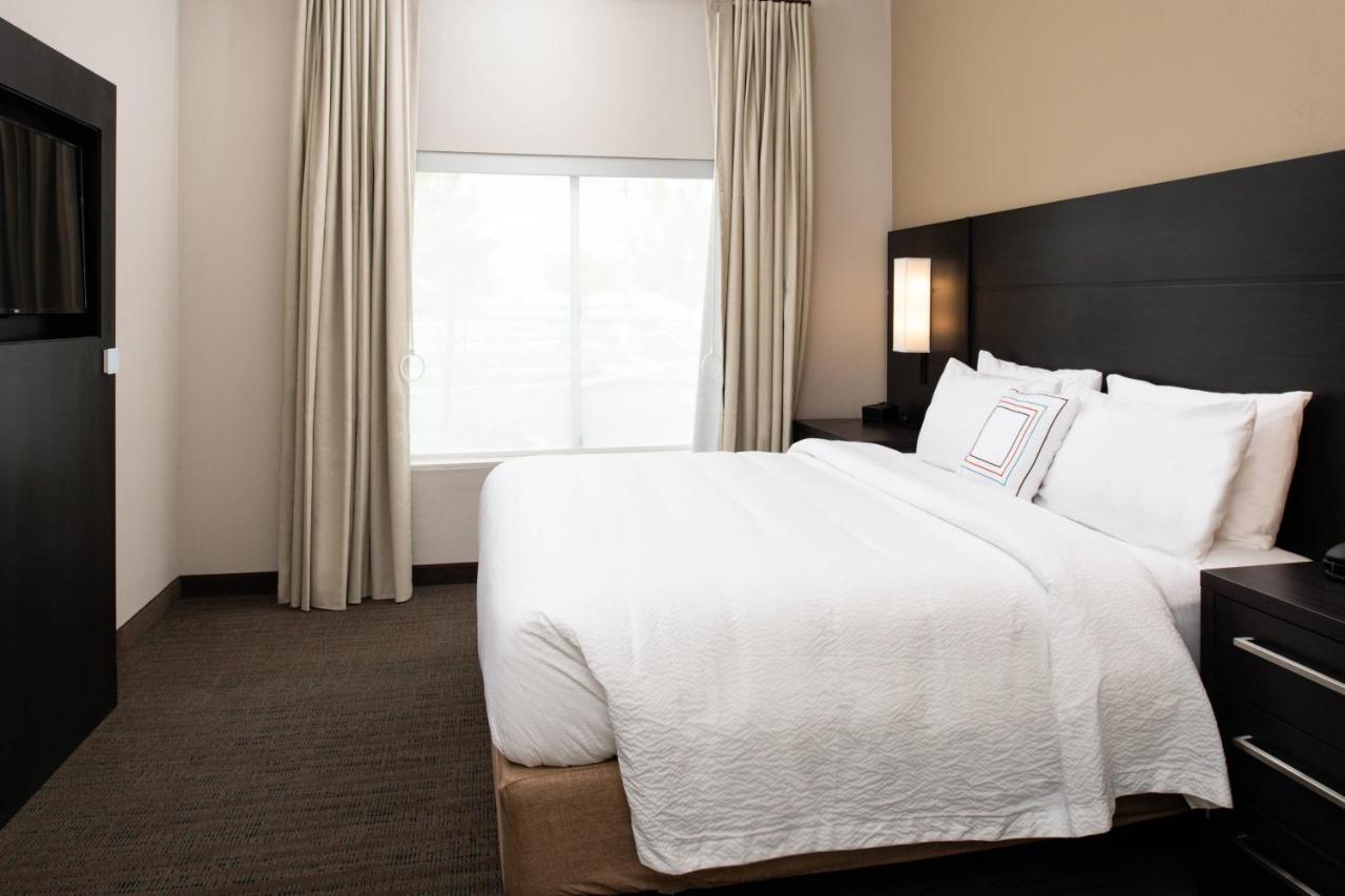 | Residence Inn Visalia