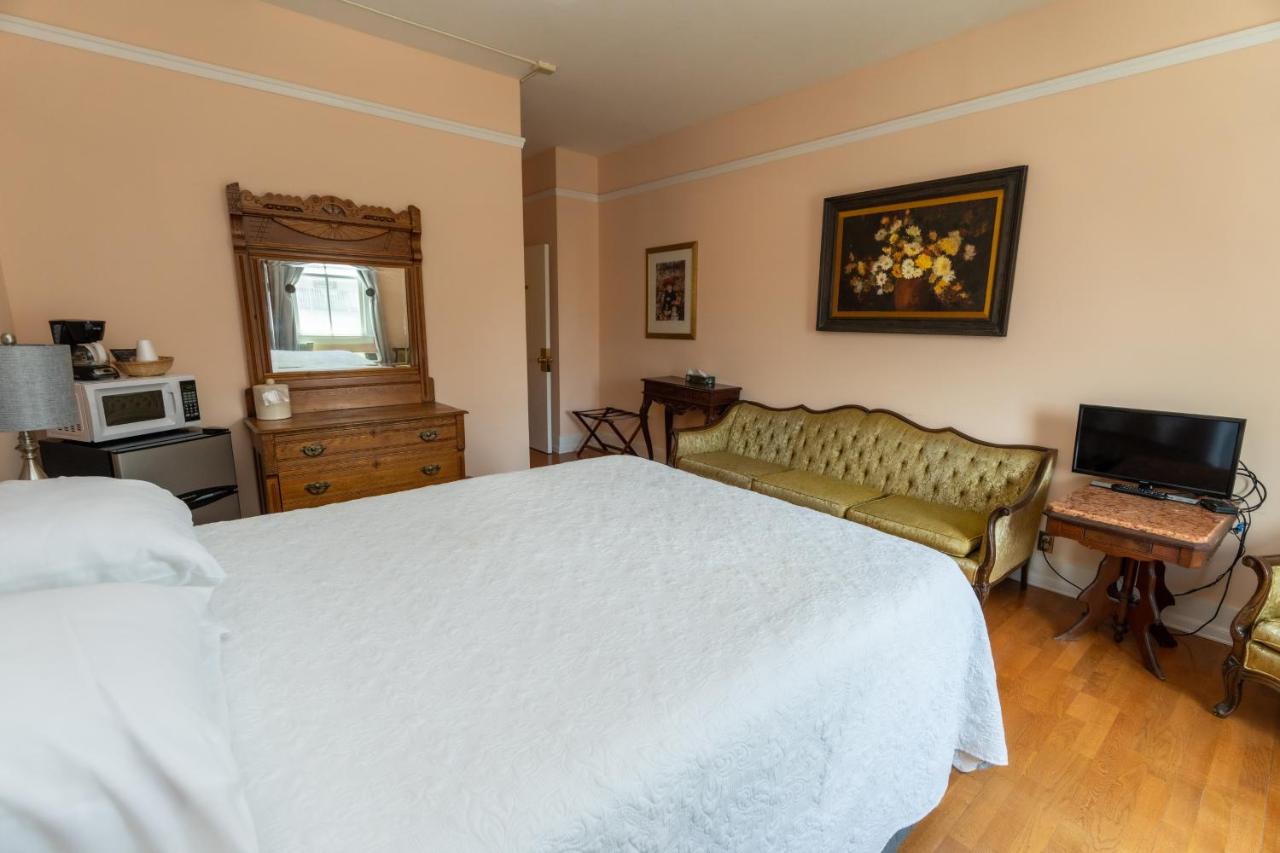 Budget Double Room at Union Hotel
