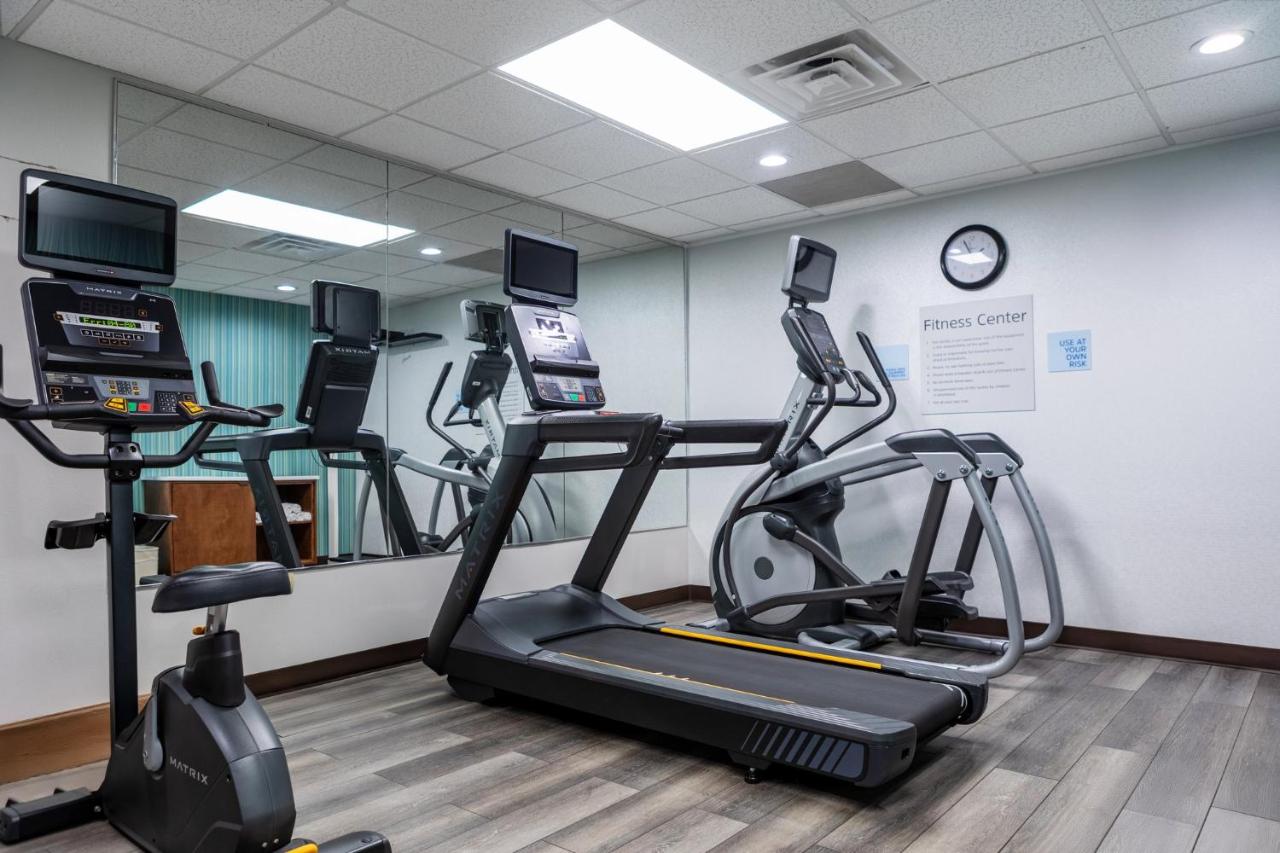 | Holiday Inn Express Hotel & Suites Memphis/Germantown, an IHG Hotel