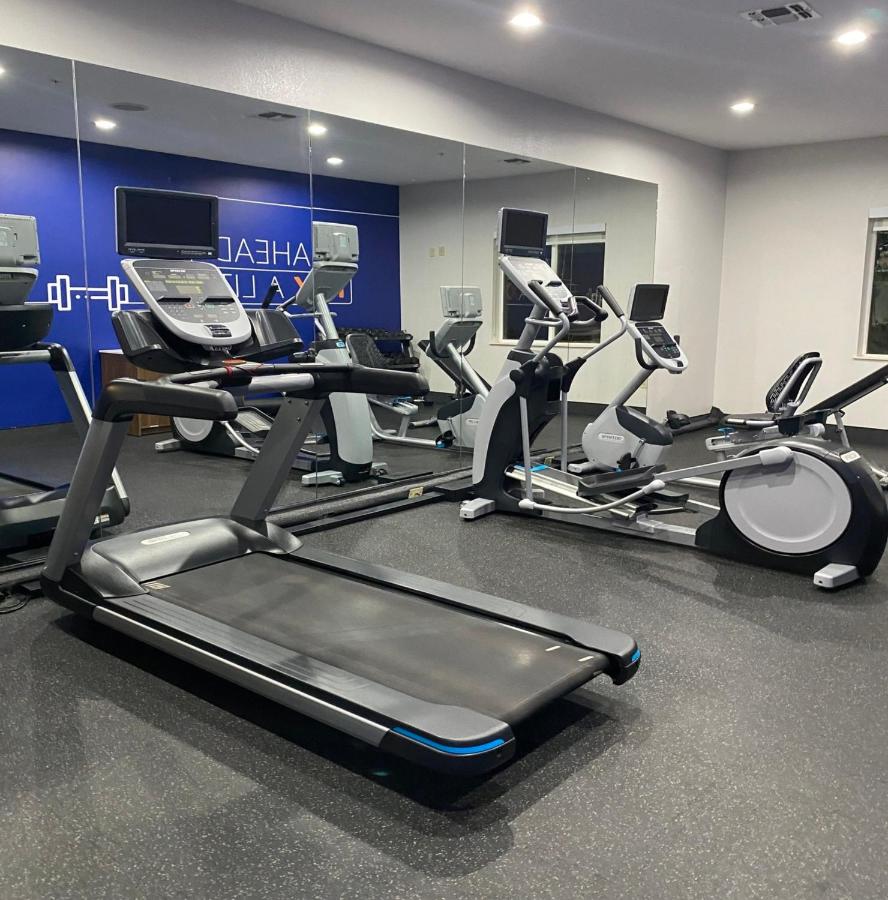 | Holiday Inn Express &Suites Snyder, an IHG Hotel