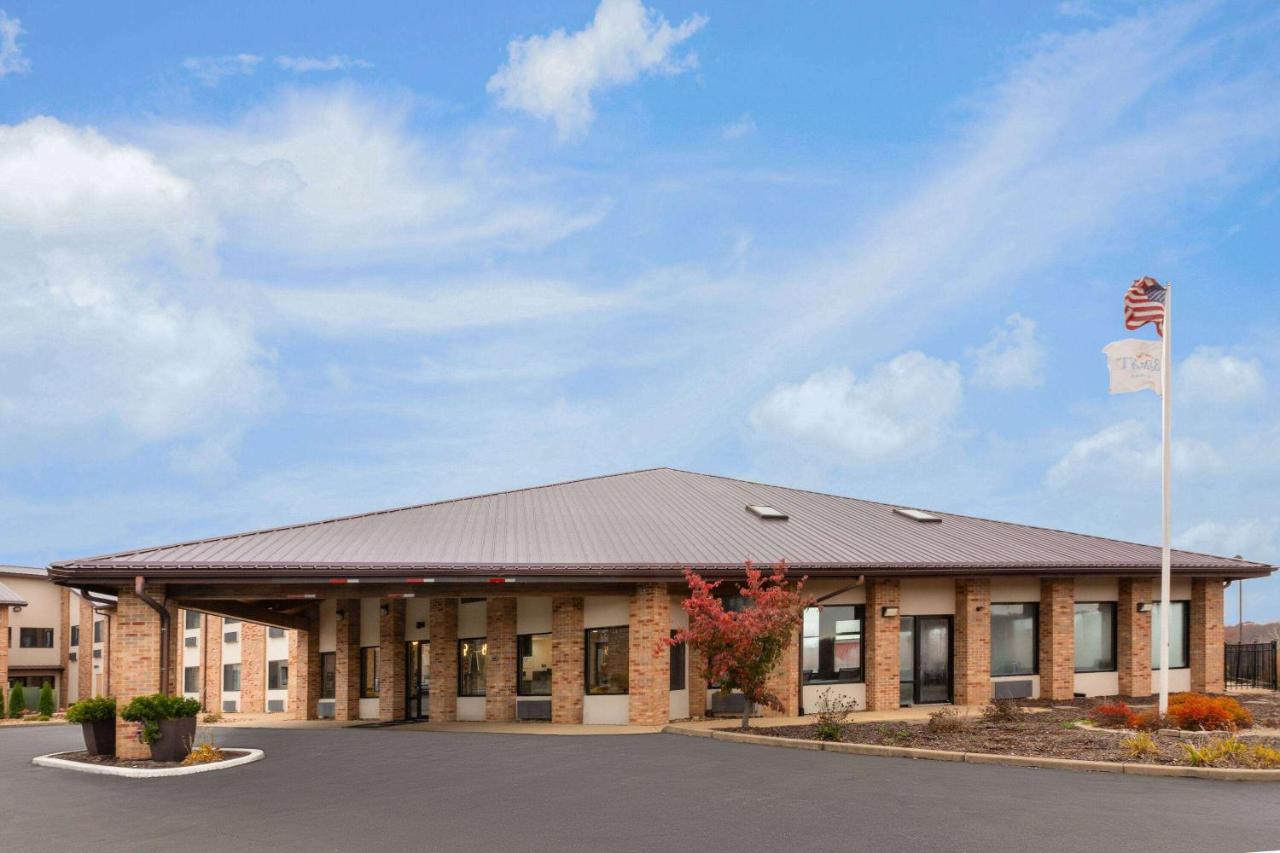 | Baymont by Wyndham Warrenton