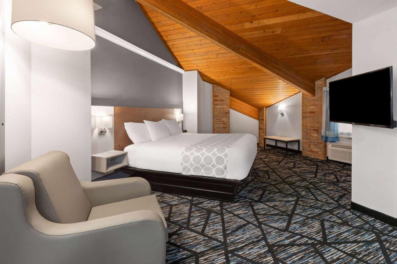 | Baymont by Wyndham Warrenton