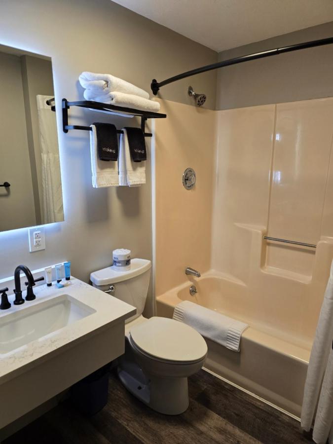 | Gunstock Inn & Suites
