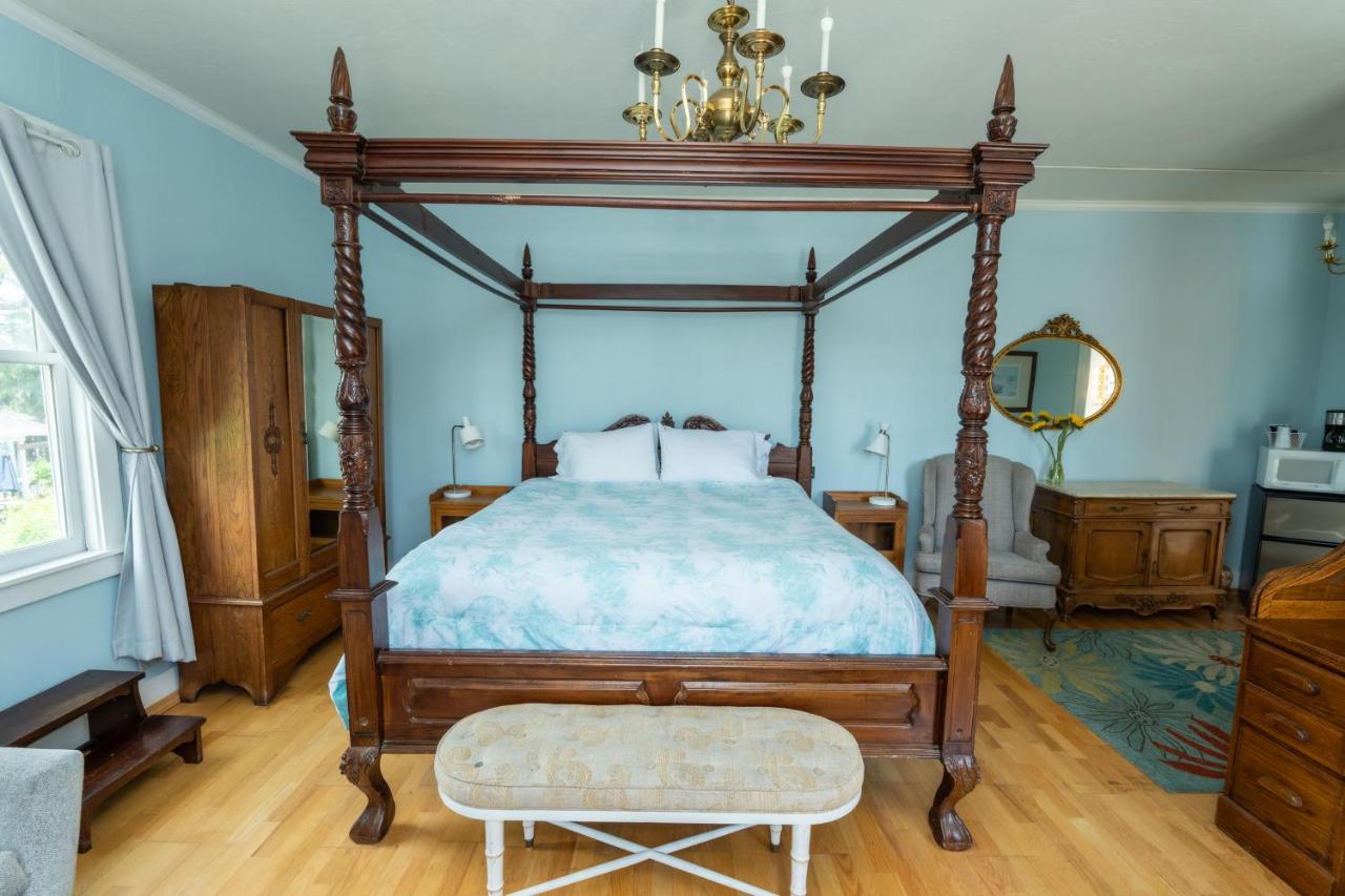 Large Single Room at Union Hotel