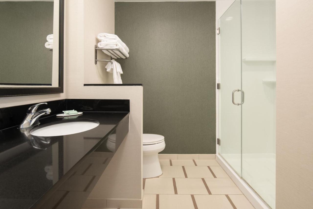 | Fairfield Inn & Suites Tampa Westshore / Airport