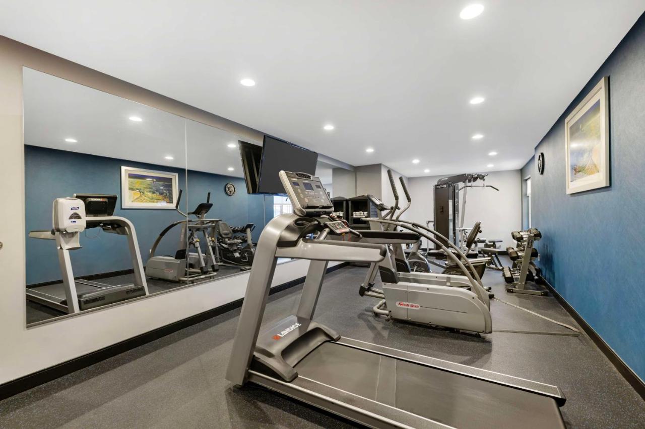 | Best Western on the Avenue