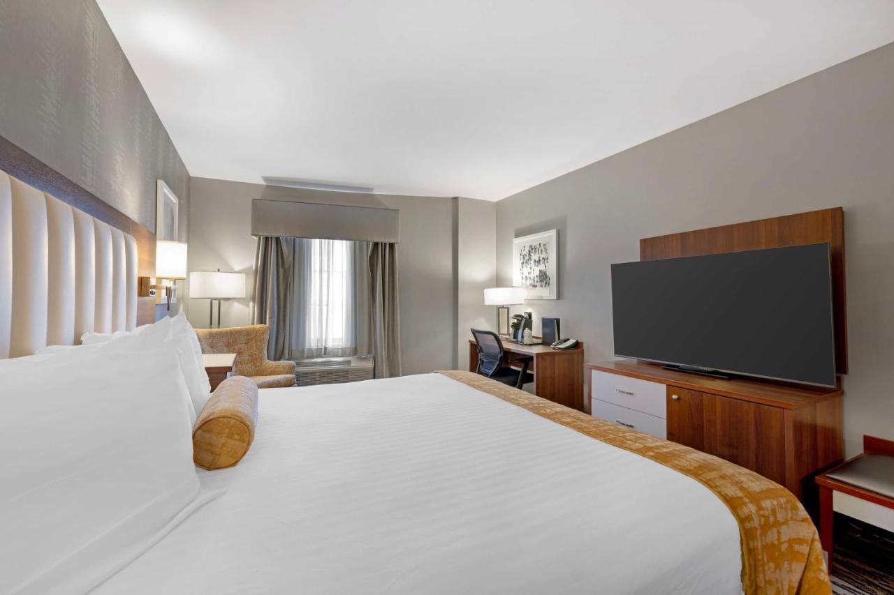 | Best Western on the Avenue