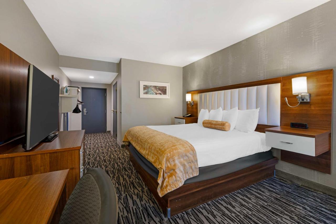 | Best Western on the Avenue