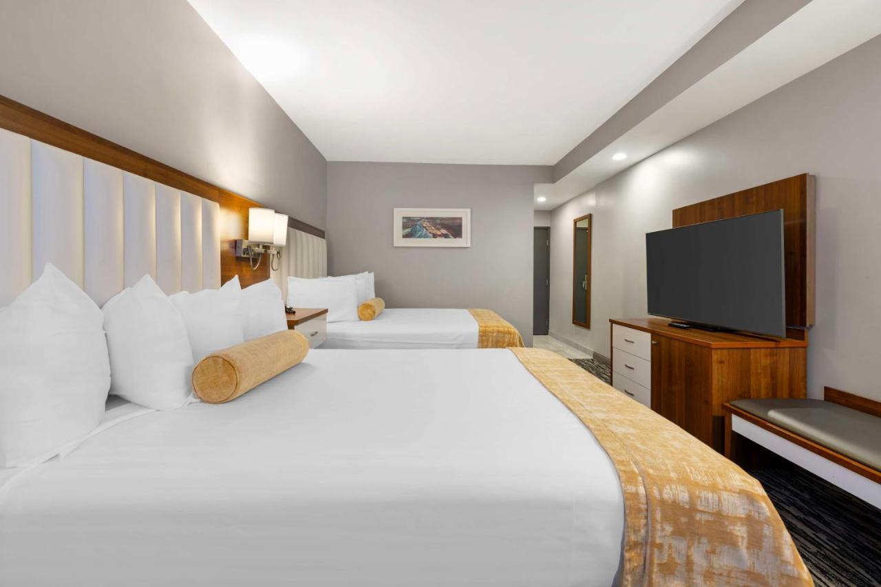 | Best Western on the Avenue