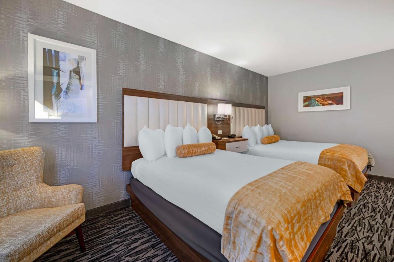 Queen Room with Two Queen Beds - Non-Smoking at Best Western on the Avenue