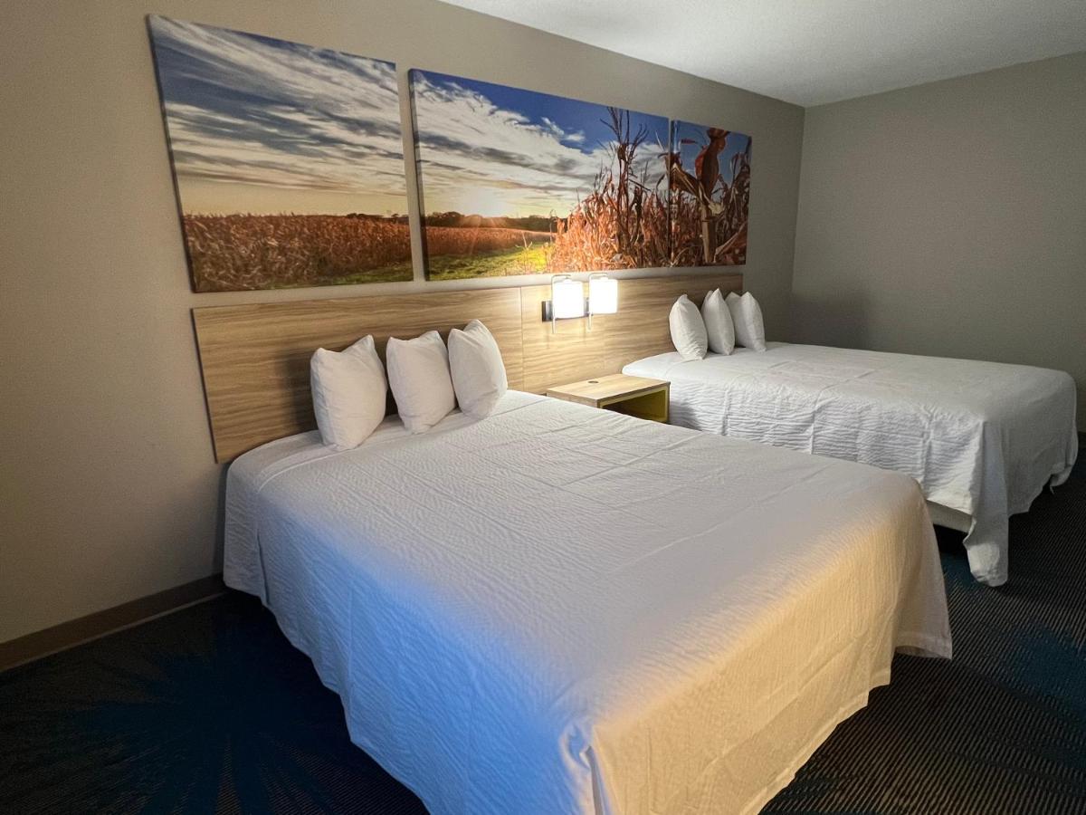 Queen Room with Two Queen Beds - Non-Smoking at Days Inn by Wyndham Jamestown