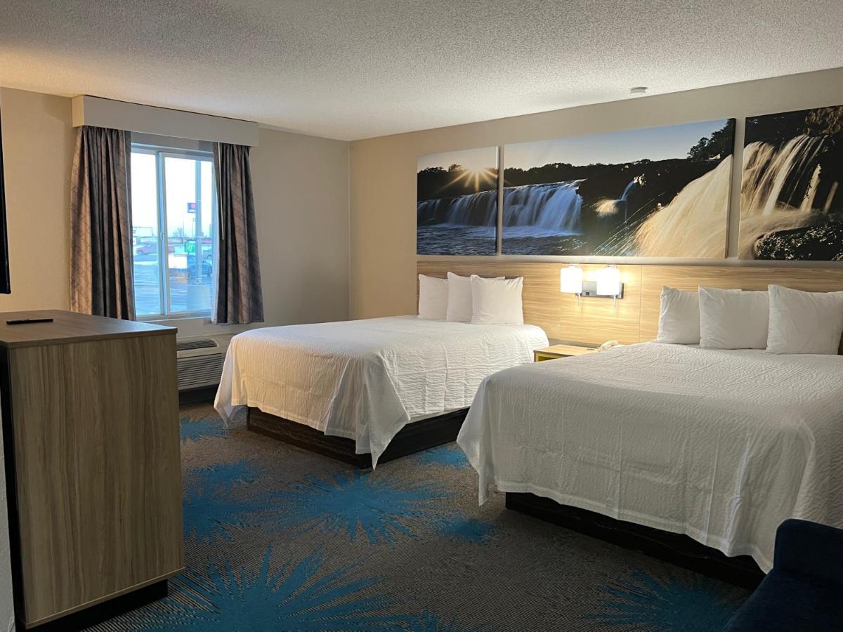Deluxe Queen Room with Two Queen Beds - Non-Smoking at Days Inn by Wyndham Jamestown