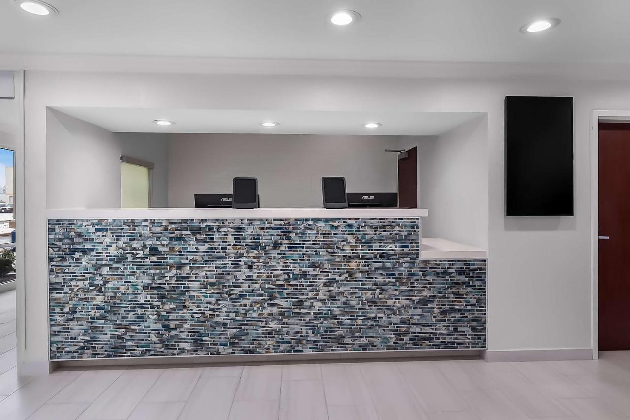 | Fairfield Inn St. Louis Fenton