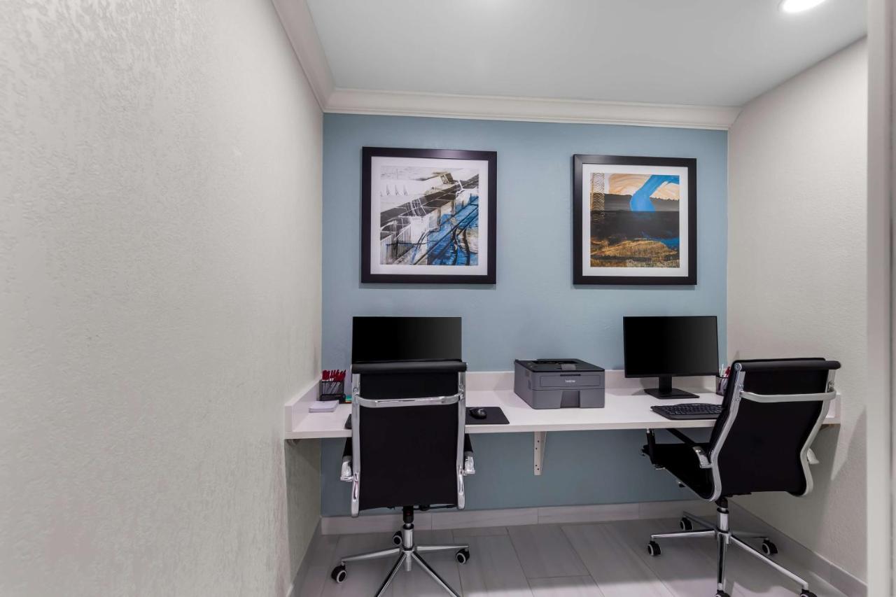 | Fairfield Inn St. Louis Fenton