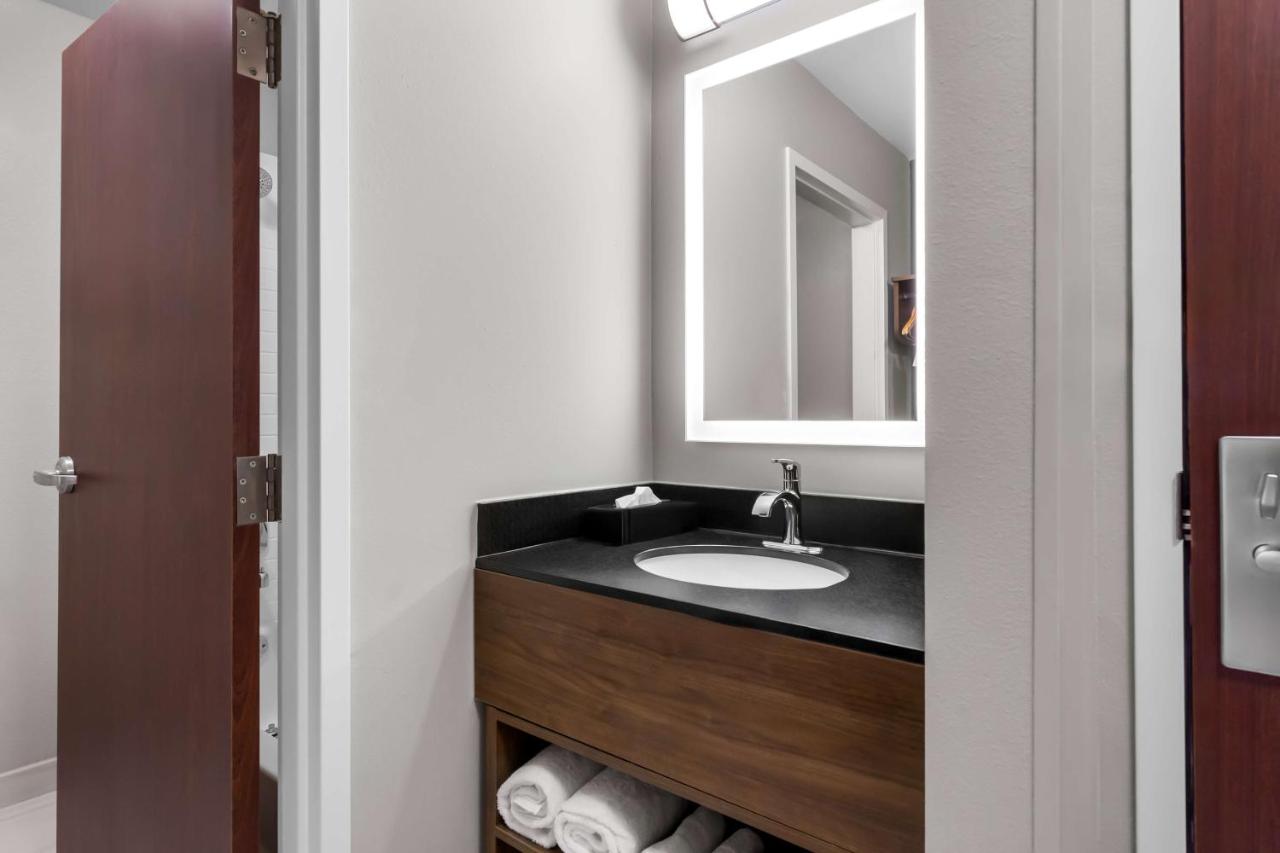 | Fairfield Inn St. Louis Fenton