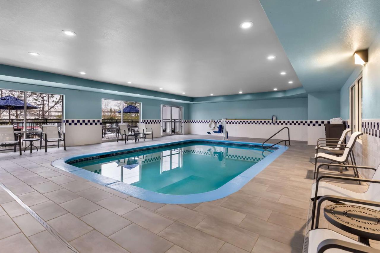 | Fairfield Inn St. Louis Fenton
