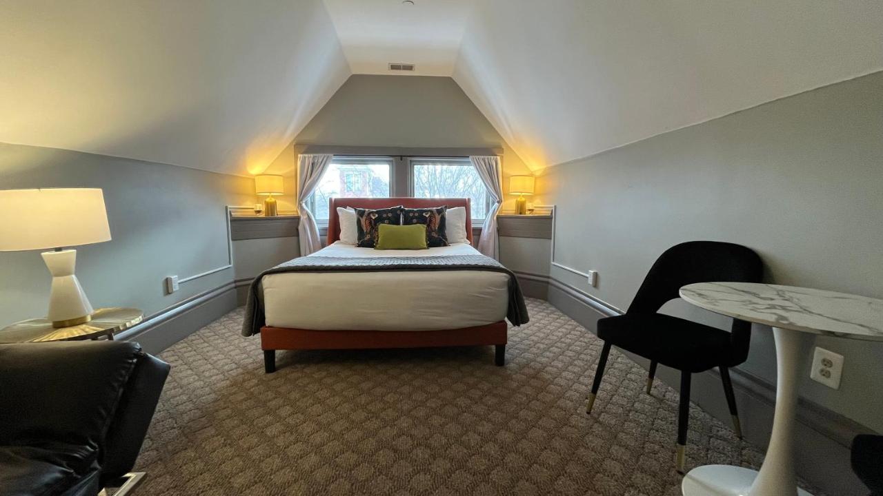 | Stone Gables Inn