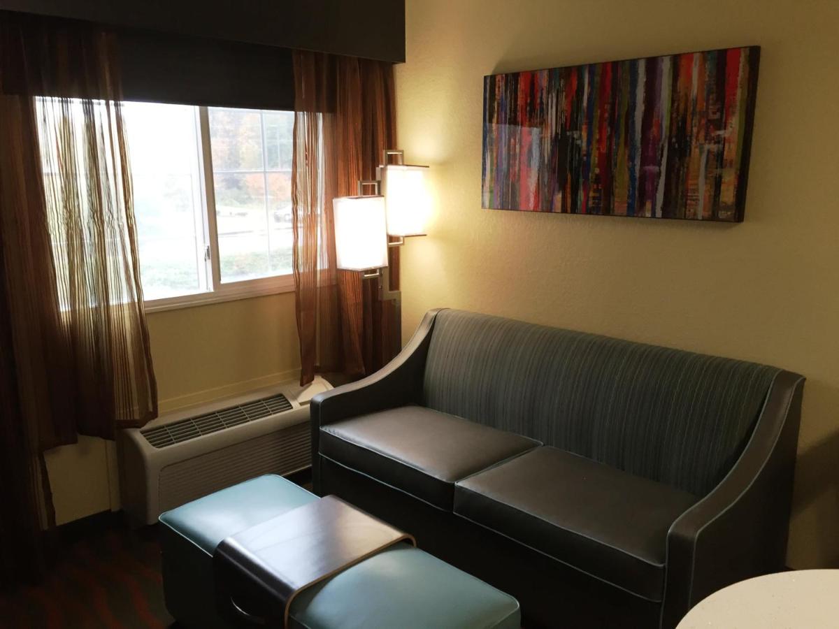 Double Suite with Two Double Beds - Non-Smoking at MainStay Suites Greenville Airport