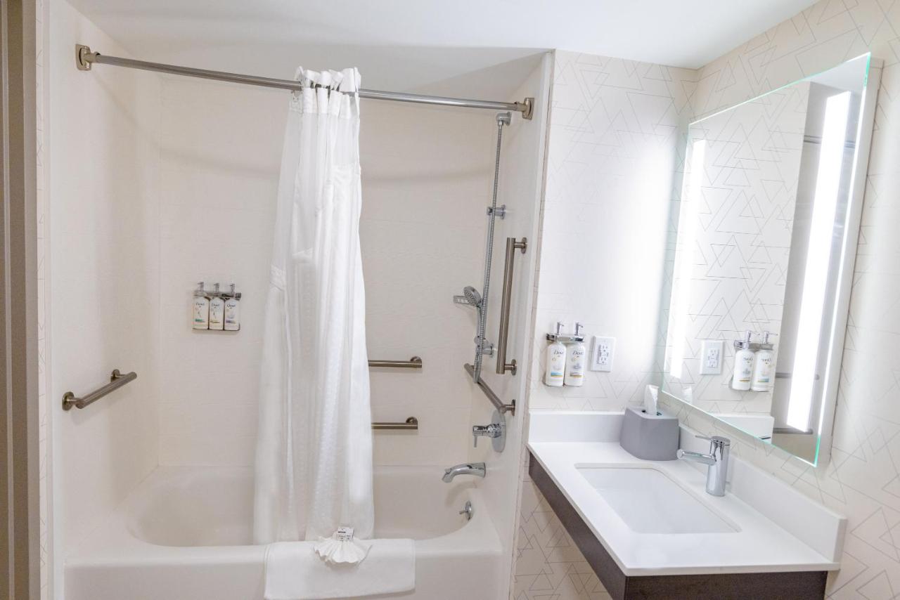 Suite - Mobility Access Roll in Shower/Non-Smoking at Holiday Inn Express Hotel of Neptune by IHG