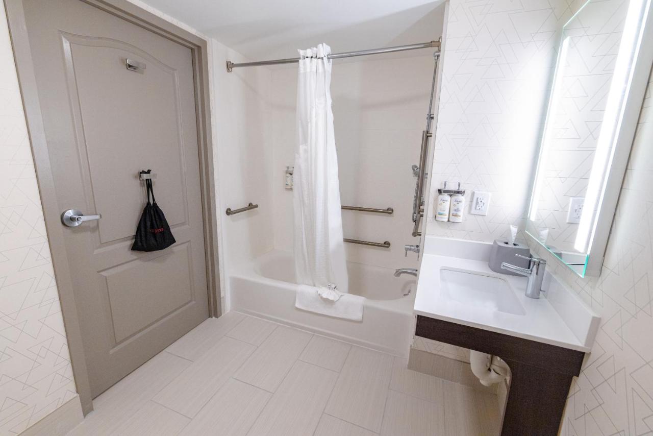 Suite - Mobility Access Roll in Shower/Non-Smoking at Holiday Inn Express Hotel of Neptune by IHG