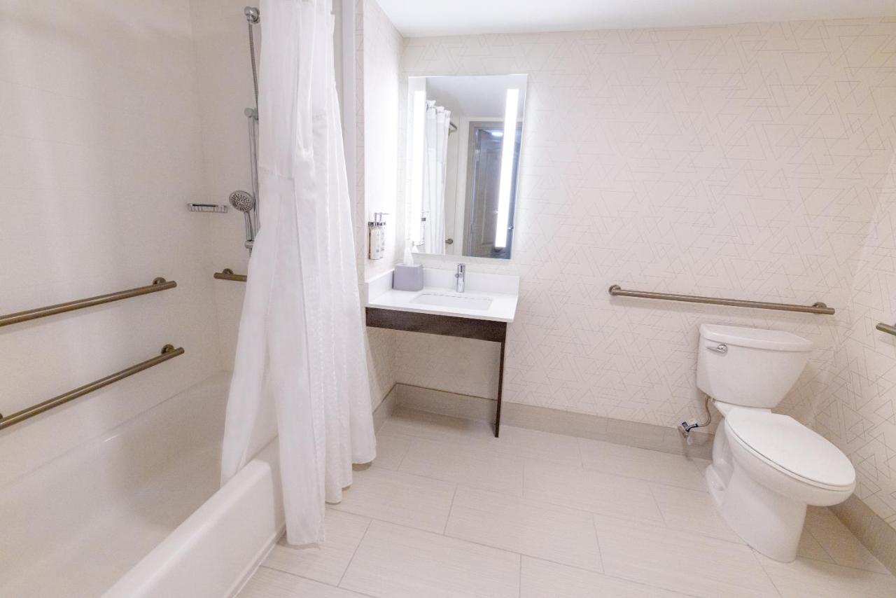 Suite - Mobility Access Roll in Shower/Non-Smoking at Holiday Inn Express Hotel of Neptune by IHG