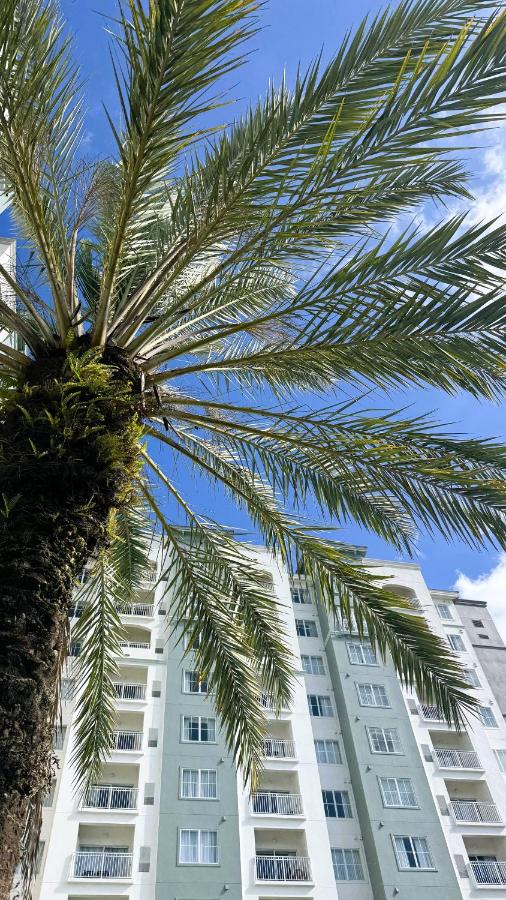  | The Point Hotel & Suites Universal