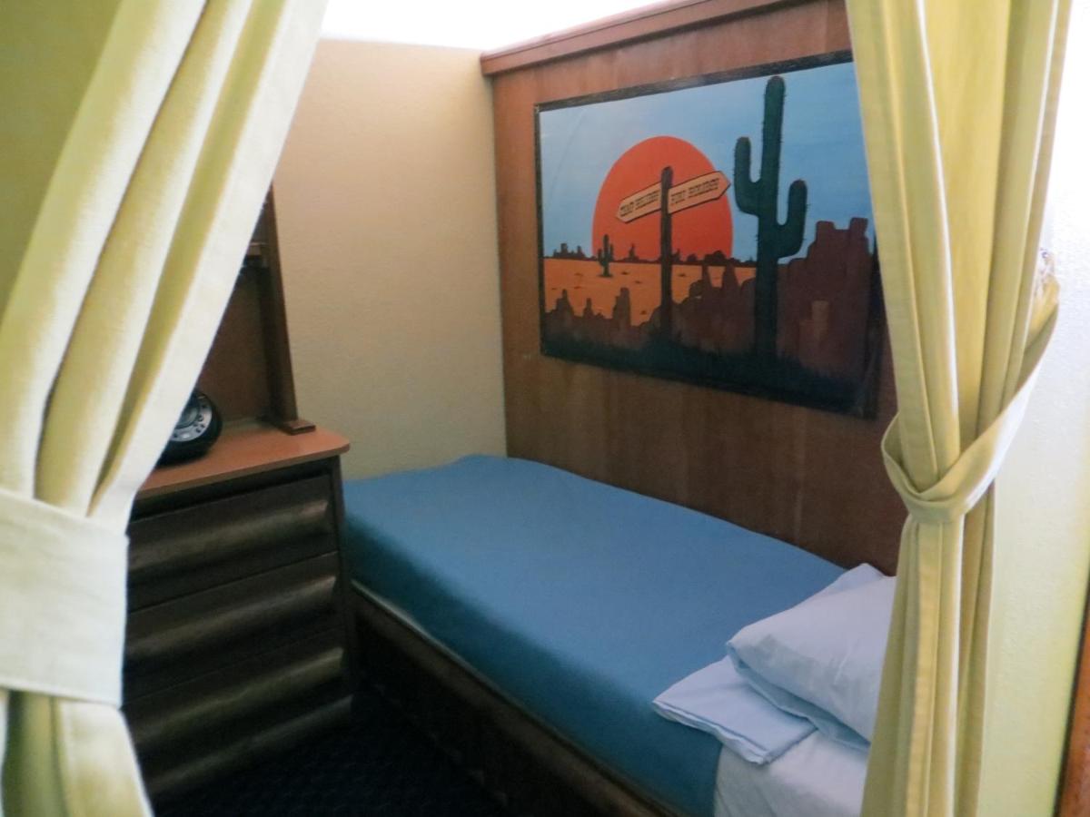 | Seralago Hotel & Suites Main Gate East
