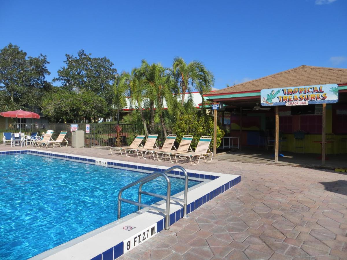 | Seralago Hotel & Suites Main Gate East