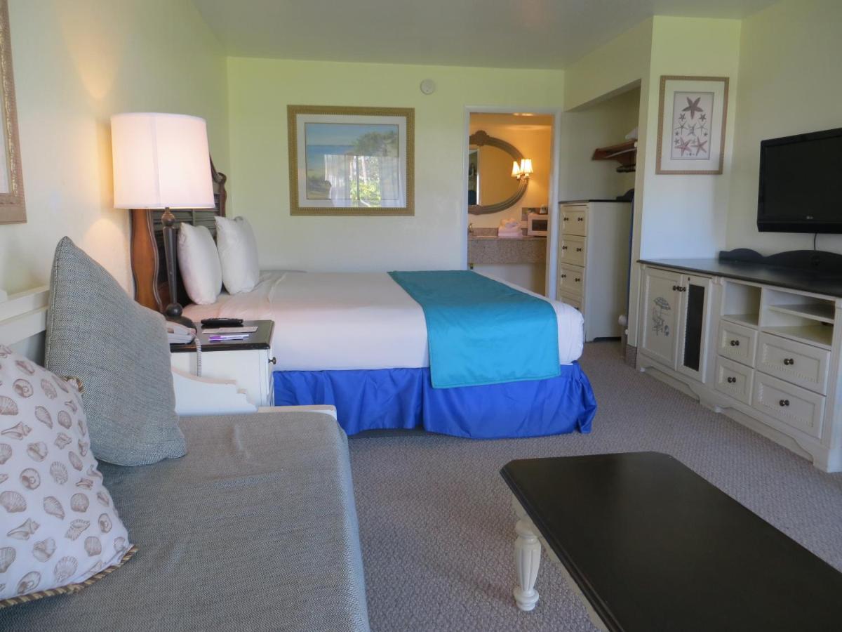 | Seralago Hotel & Suites Main Gate East