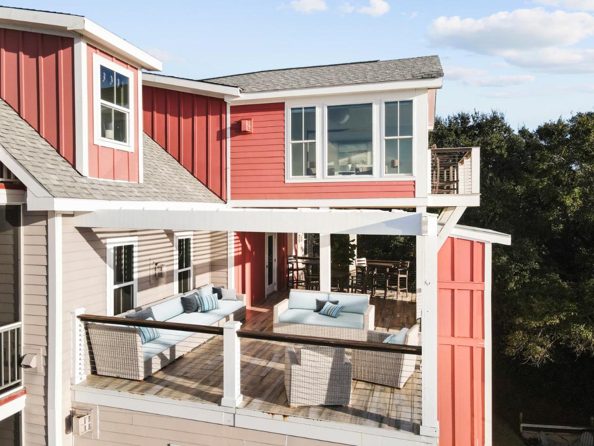 | Regatta Inn - Adults Only