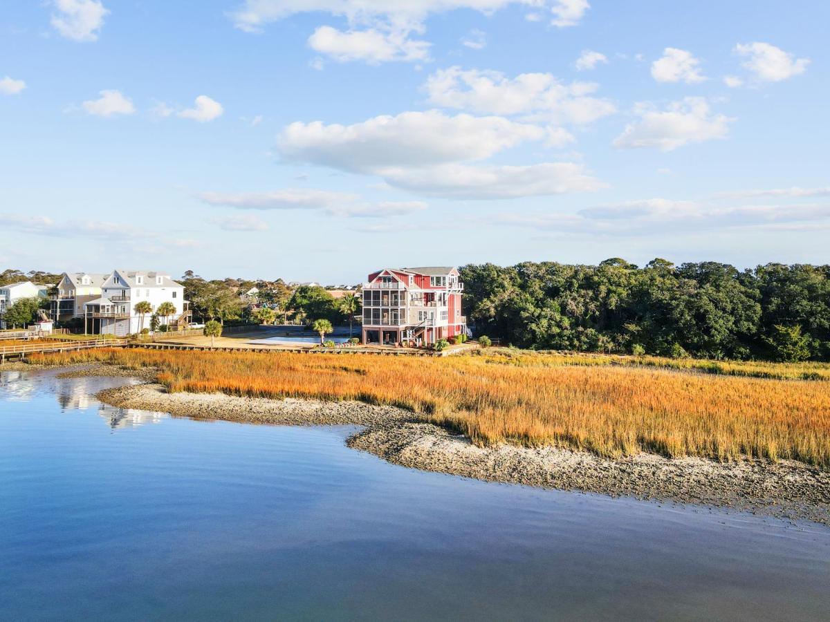 | Regatta Inn - Adults Only