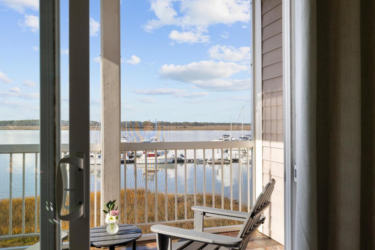| Regatta Inn - Adults Only