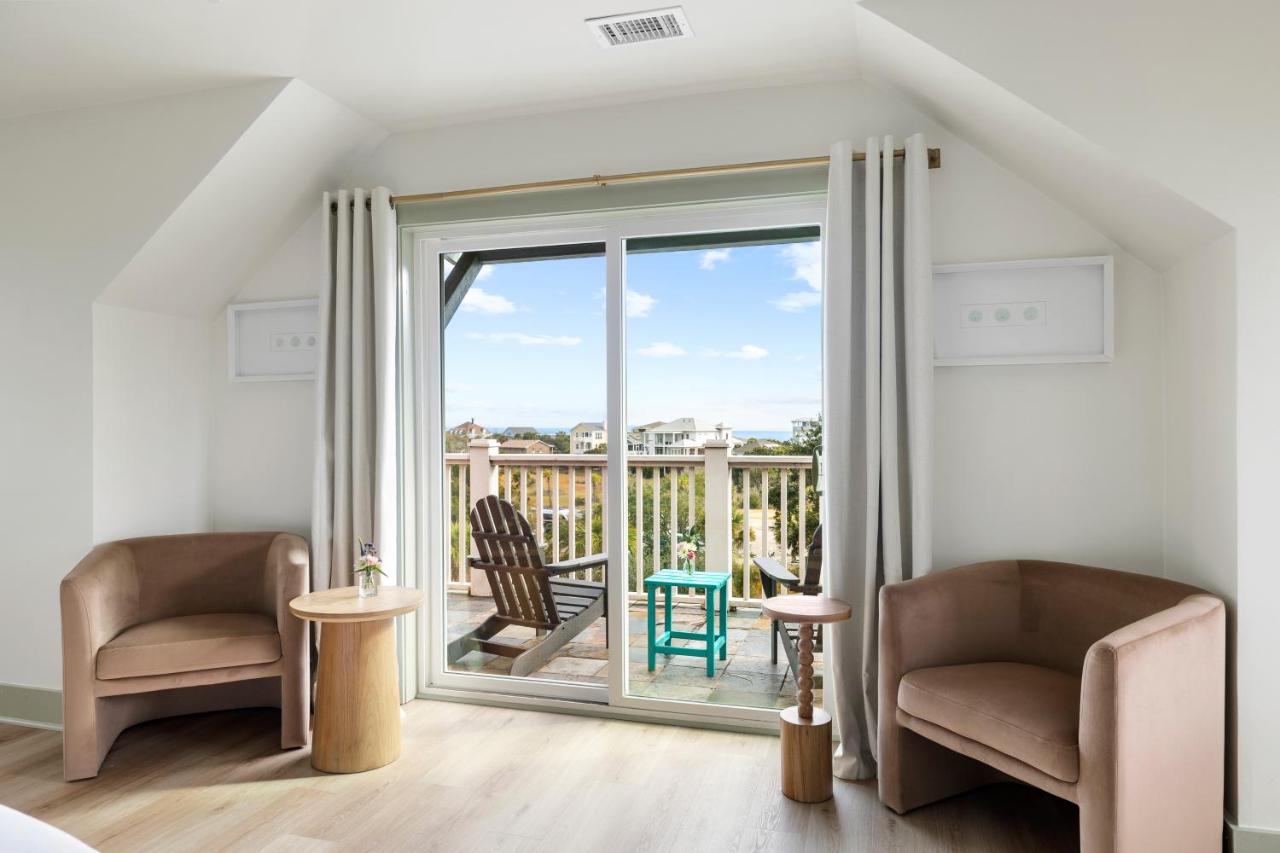 | Regatta Inn - Adults Only