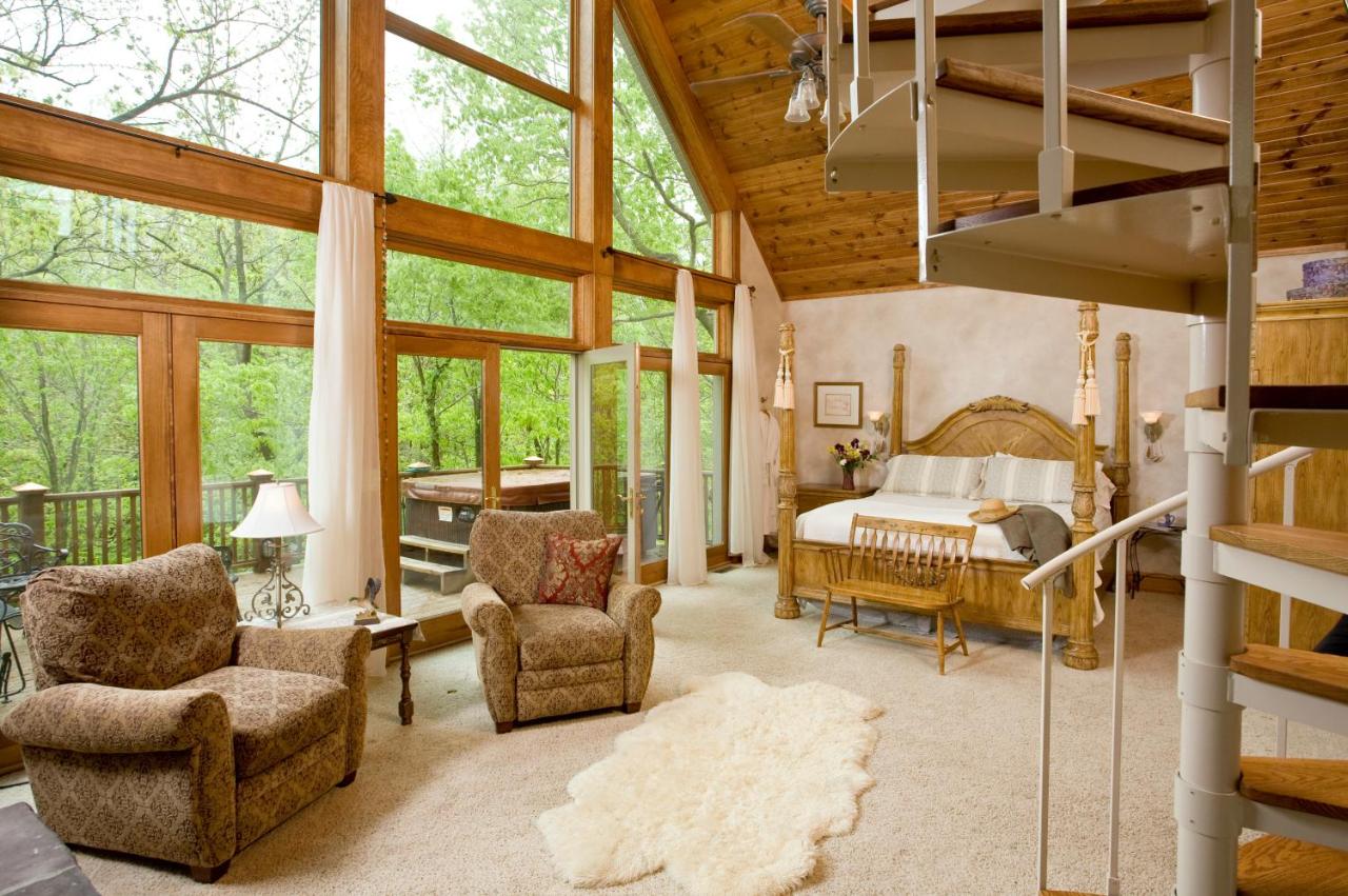 | Garth Woodside Mansion Bed and Breakfast