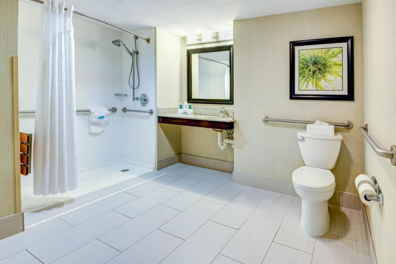 | Holiday Inn Express Hotel of Neptune, an IHG Hotel