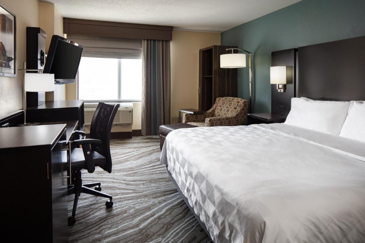 | Holiday Inn Rock Island-Quad Cities, an IHG Hotel