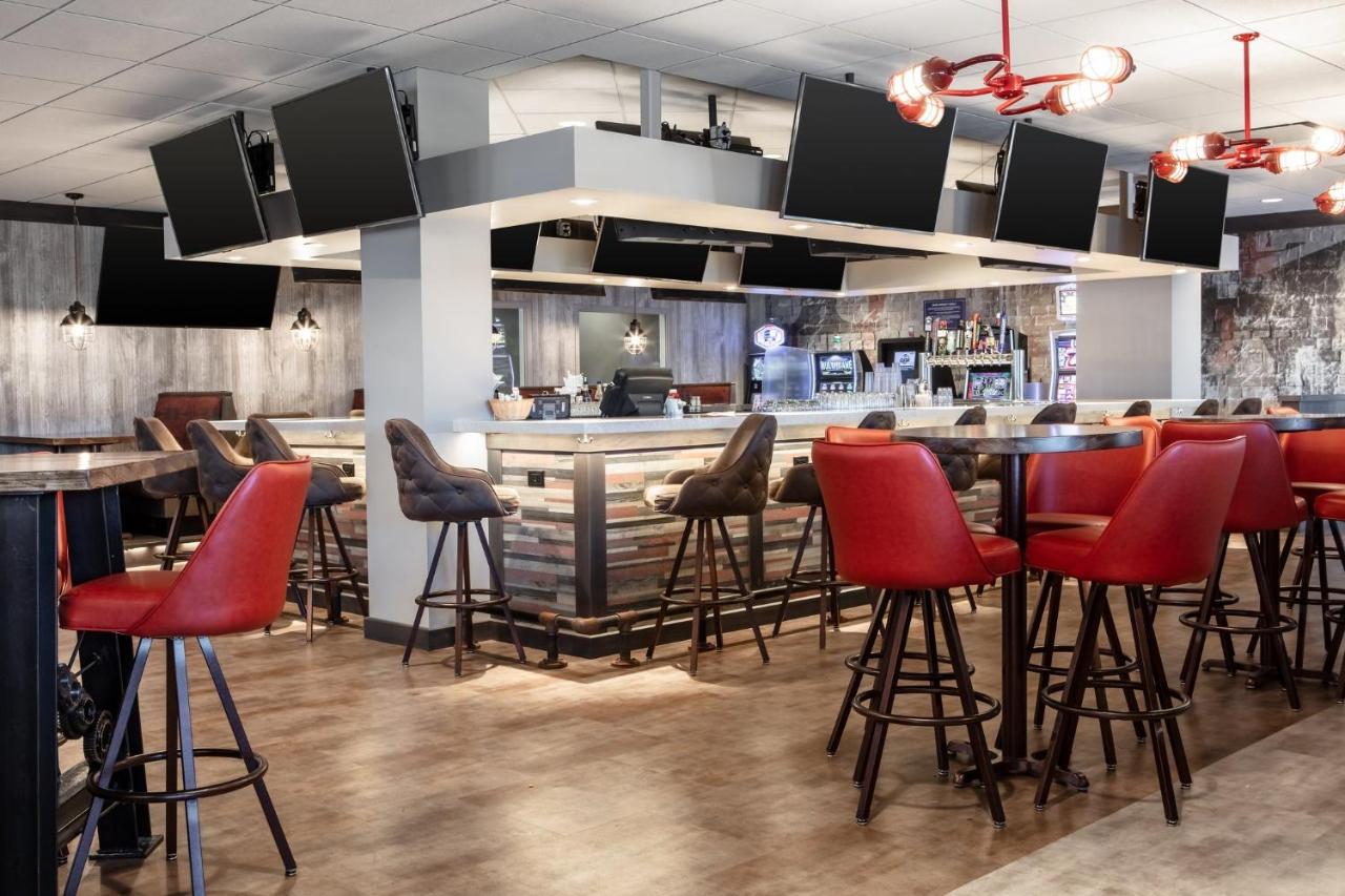 | Holiday Inn Rock Island-Quad Cities, an IHG Hotel