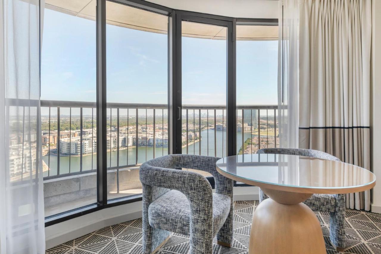 Corner Suite at Omni Las Colinas Hotel