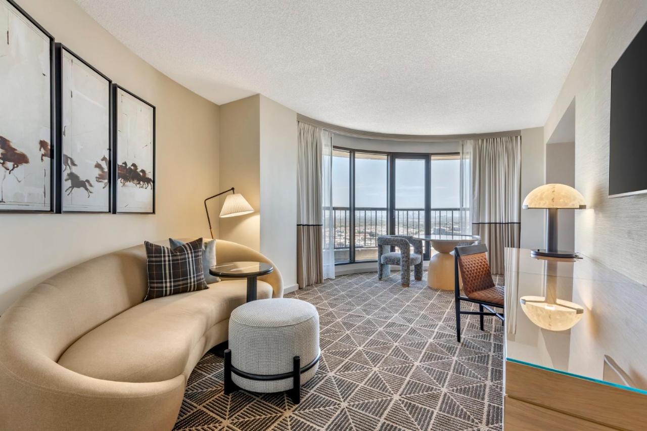 Corner Suite at Omni Las Colinas Hotel