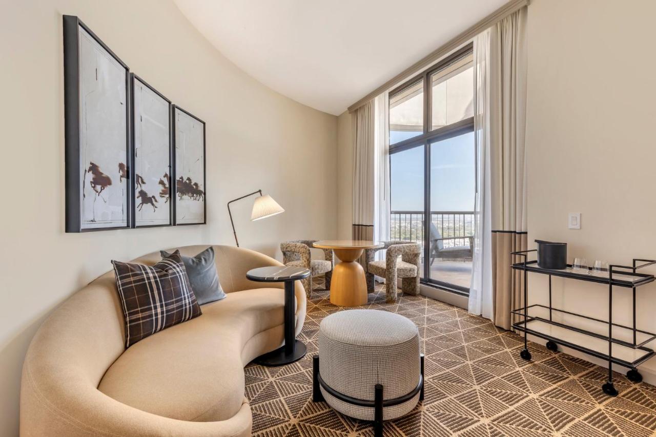 Mandalay King Suite with Balcony at Omni Las Colinas Hotel