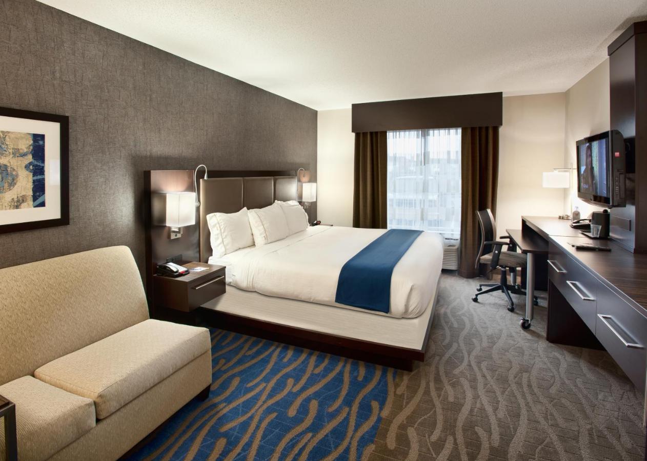| Holiday Inn Express & Suites Dayton South - I-675, an IHG Hotel