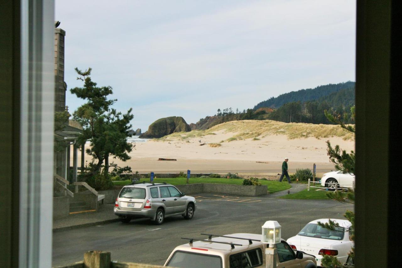 Two-Bedroom Apartment with Partial Ocean View at The Waves