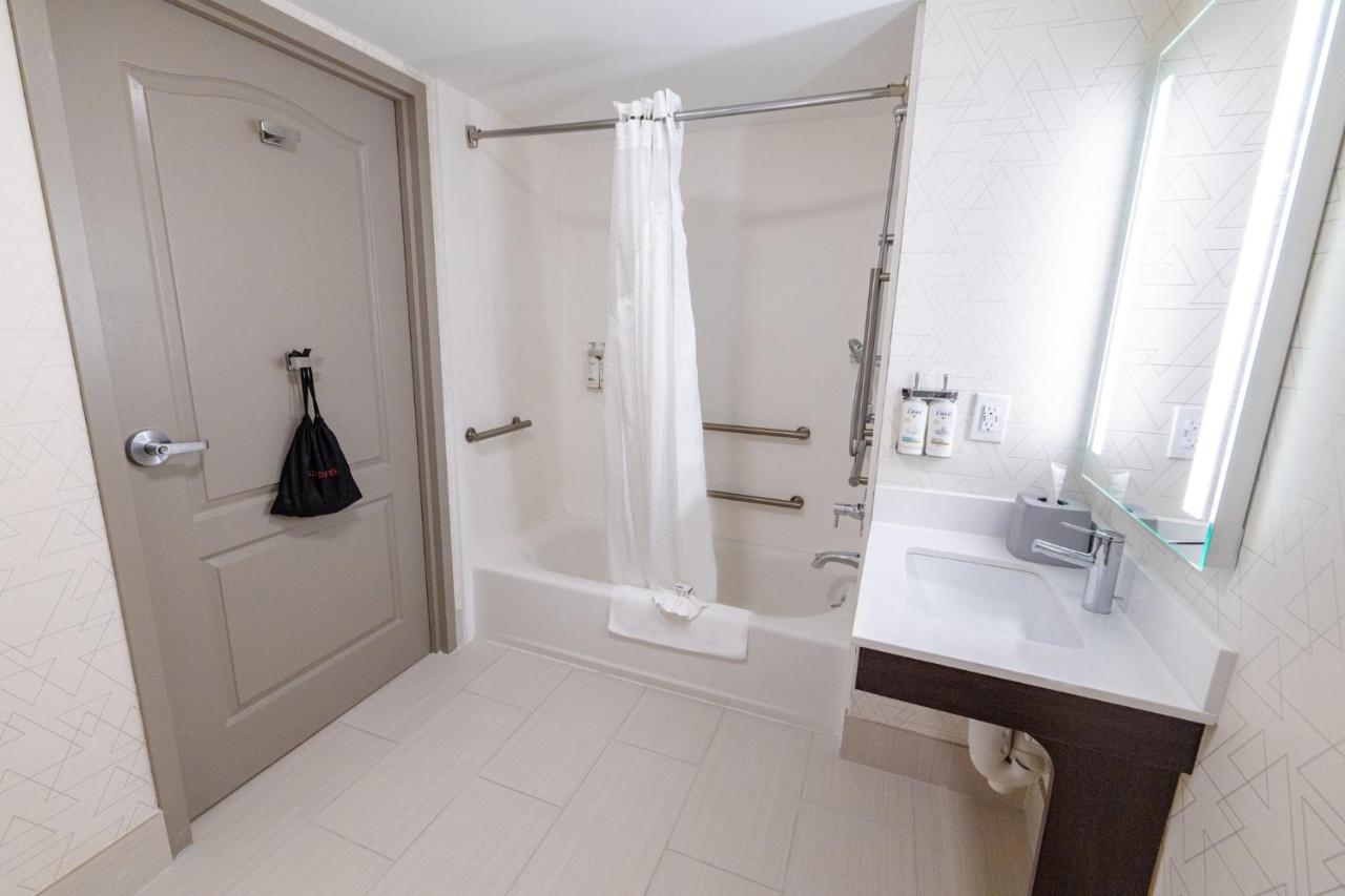 King Room - Mobility Access/Hearing Accessible at Holiday Inn Express Hotel of Neptune by IHG