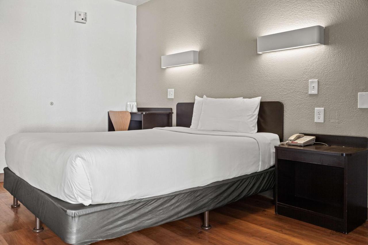 | Motel 6-San Luis Obispo, CA - South