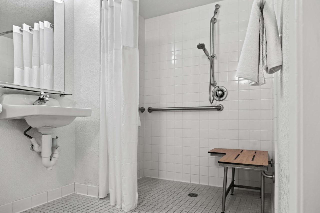 | Motel 6-San Luis Obispo, CA - South