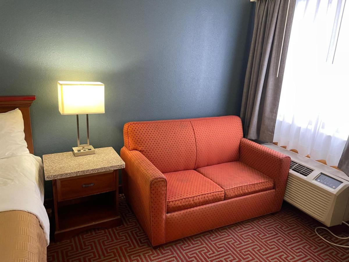 King Room with Sofa Bed at Clarion Inn I-94 near Expo Center