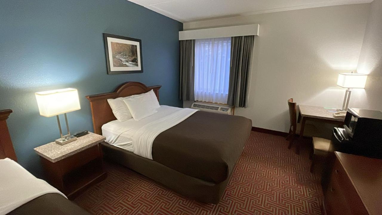 Queen Room with Two Queen Beds at Clarion Inn I-94 near Expo Center