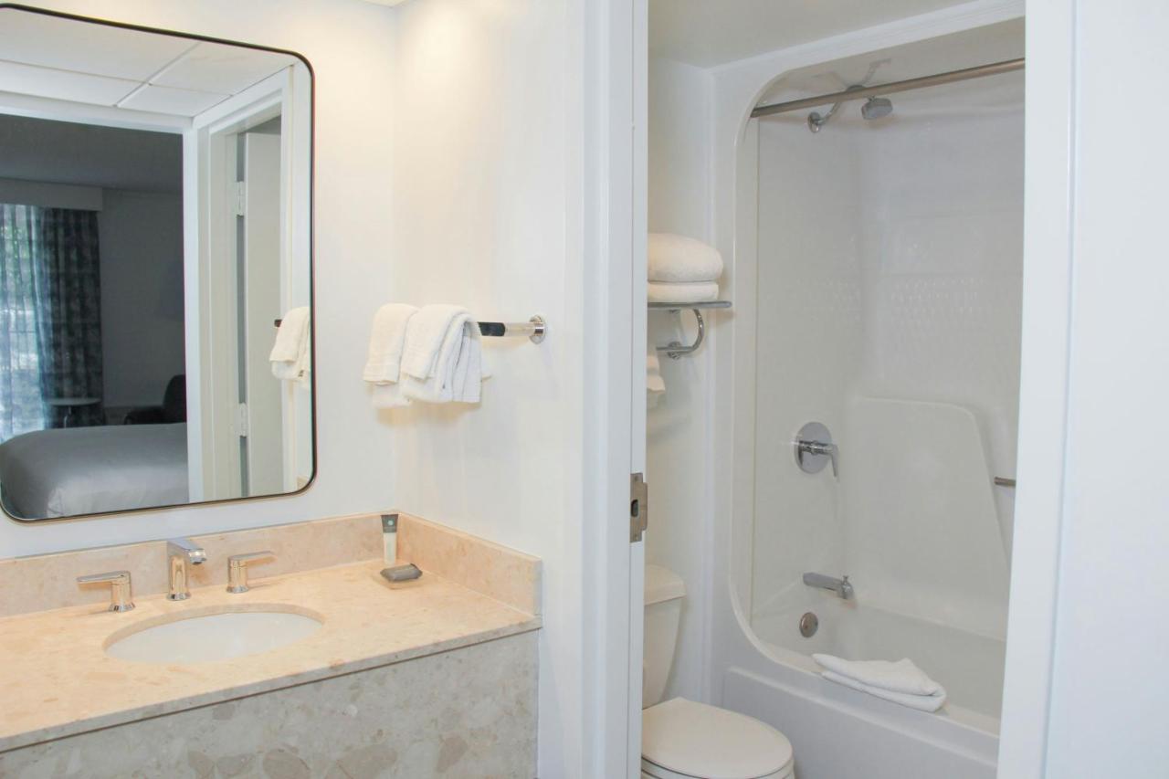 Double Room with Two Double Beds with View at The Inn at Opryland, A Gaylord Hotel