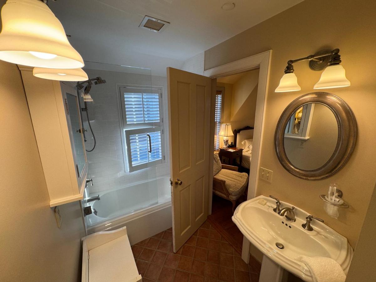 | The 1708 House